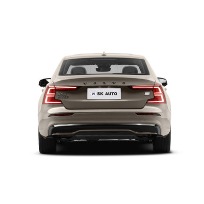Средство четырехколесного привода электрического автомобиля лимузина Volvo S60 T8 затыкает в гибридном EV