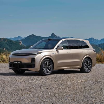 Li Автоматическ Inc. раскрывает Li 18, свое 6-место, большое наградное умное SUV для семей и дело