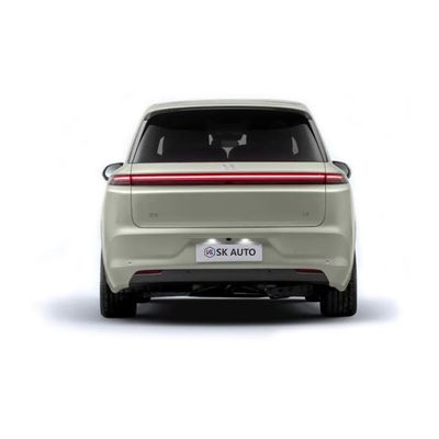 Максимальная скорость 180 км/ч Li L8 Max AWD 490 л.с. 5-дверный 6-местный электрический внедорожник с дальностью 1200 км и колесной базой 3005 мм