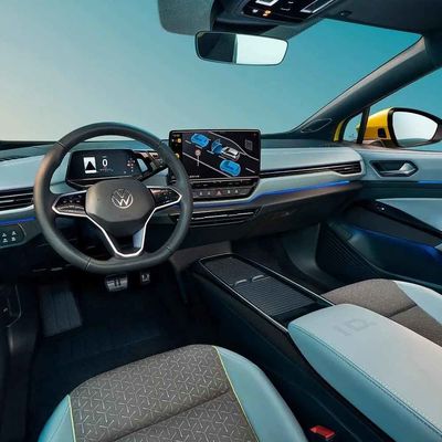 В автомобиле автомобиля EV SUV Фольксваген ID4 x запаса паркуя 600 км дальности для семьи