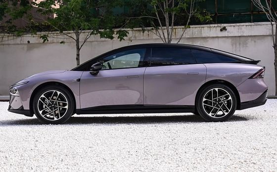 Xpeng 5-местный седан EV с дальностью 602/710 км и максимальной скоростью 200 км/ч