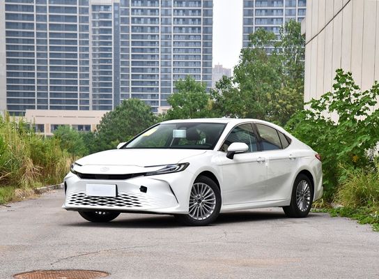 Toyota 2.0L 173 л.с. бензиновый Camry - мощный 173 л.с. средний седан