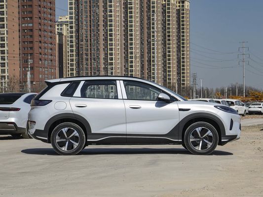 Дисплей с сенсорным экраном Внутренние характеристики 2025 Модель BYD EV Автомобиль со солнечным крышей и батареей 60,9 кВтч Энергия быстрой зарядки Электрическое транспортное средство Горячая продажа