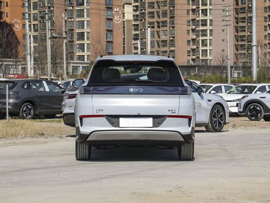 Дисплей с сенсорным экраном Внутренние характеристики 2025 Модель BYD EV Автомобиль со солнечным крышей и батареей 60,9 кВтч Энергия быстрой зарядки Электрическое транспортное средство Горячая продажа