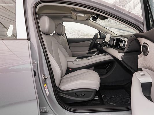 Дисплей с сенсорным экраном Внутренние характеристики 2025 Модель BYD EV Автомобиль со солнечным крышей и батареей 60,9 кВтч Энергия быстрой зарядки Электрическое транспортное средство Горячая продажа