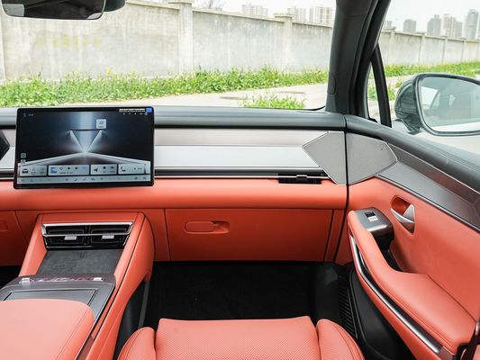 Новый горячее продажи BYD EV Car 2025 Модель 100,5 КВтч емкость батареи и быстрая зарядка 0,1 Час 670КМ Дальняя дальность 500 кВт мощность Электрический автомобиль Большое пространство для семьи 7 мест