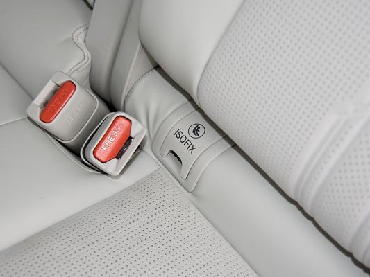 350 кВт Моторная мощность Полностью электрический внедорожник Honda S7 Дальний путь 650 км Быстрозарядный электромобиль Новый горячий продажа с крышей для семьи
