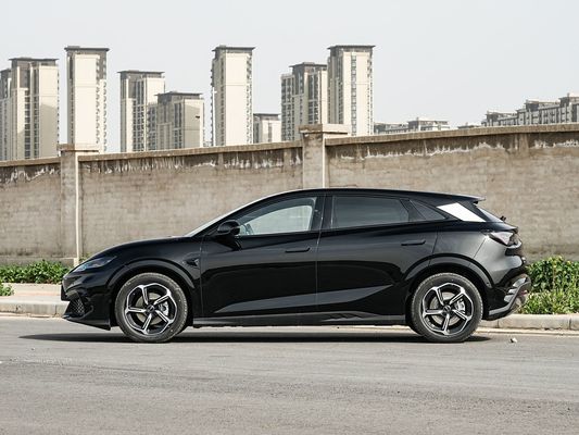 2025 Seal 06 GT 310 кВт Максимальная мощность мотора BYD EV Автомобиль с дальностью 605 км и емкостью батареи 72,96 кВт / ч.