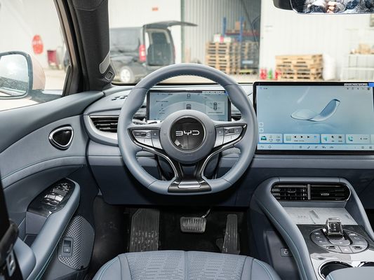 2025 Seal 06 GT 310 кВт Максимальная мощность мотора BYD EV Автомобиль с дальностью 605 км и емкостью батареи 72,96 кВт / ч.
