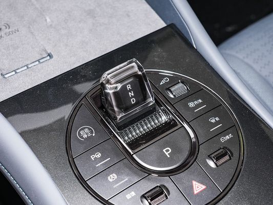 2025 Seal 06 GT 310 кВт Максимальная мощность мотора BYD EV Автомобиль с дальностью 605 км и емкостью батареи 72,96 кВт / ч.