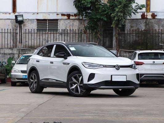 Непревзойденная производительность VW ID4 Подержанный электромобиль с дальностью 600 км и неоткрываемой панорамной крышей